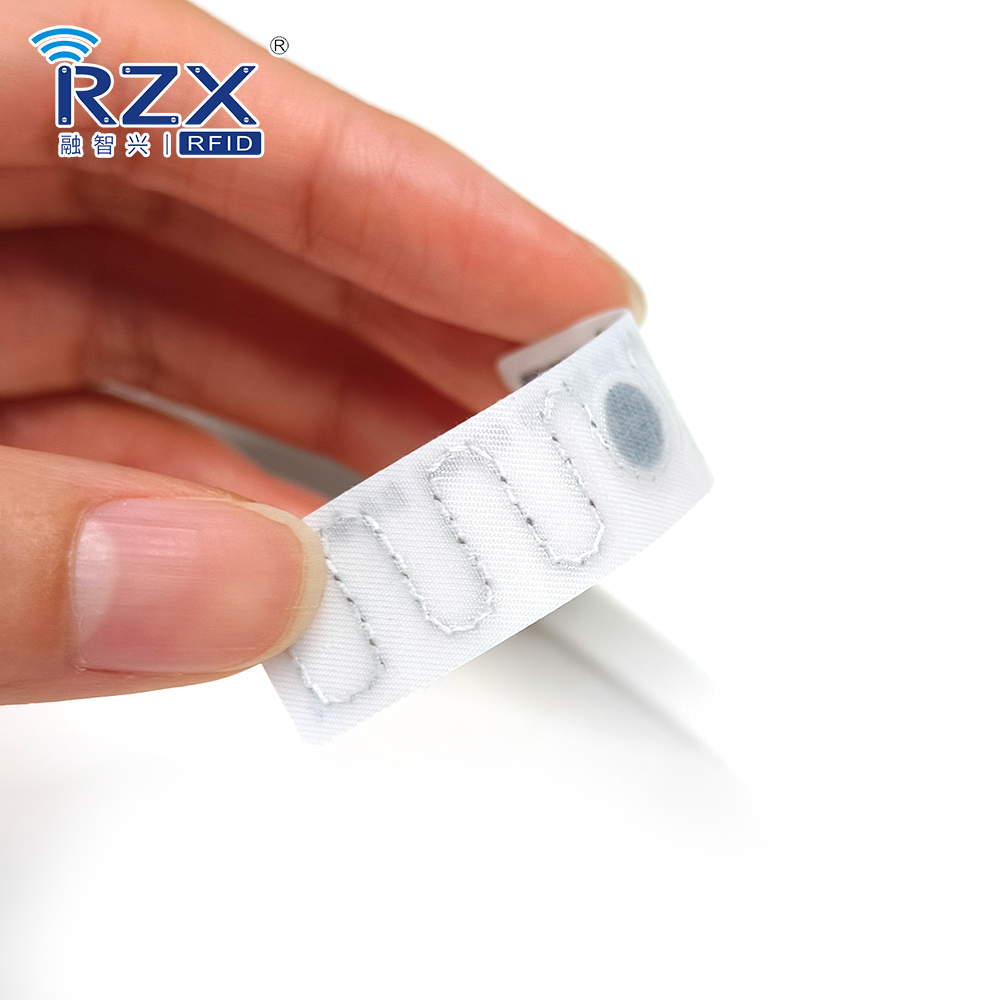 RFID洗衣標簽（噴序列號、QR碼、帶背膠） (9).jpg